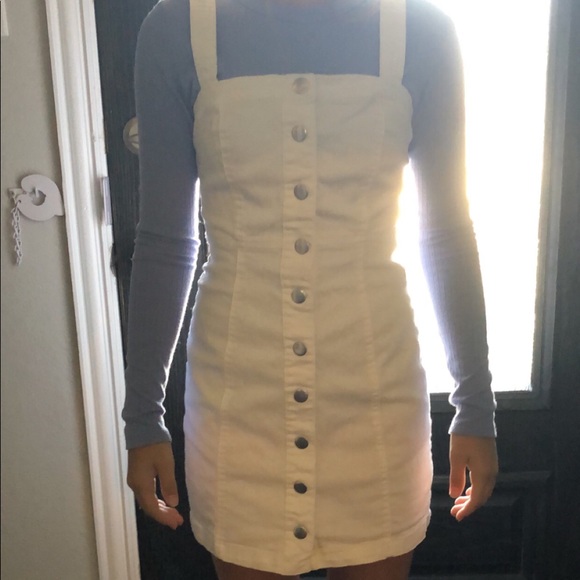 White overall dress - Picture 2 of 2